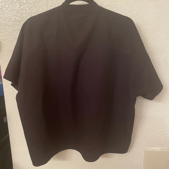 Figs L black scrub top USED - Picture 2 of 3